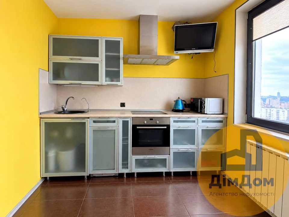 Apartment. Volodymyr Isyuk Street, Kyiv