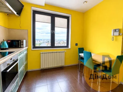 Apartment. Volodymyr Isyuk Street, Kyiv
