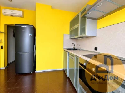 Apartment. Volodymyr Isyuk Street, Kyiv
