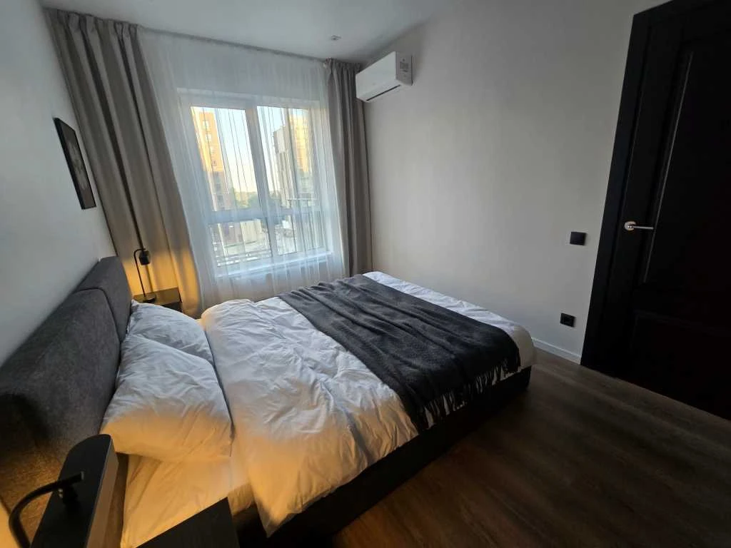 Продам однокімнатну квартиру (43 м²) у Києві, Голосіївський