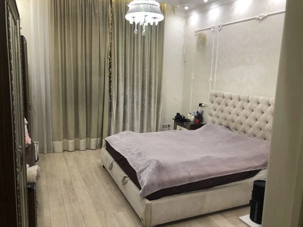 Sale of a one-bedroom apartment on the second floor with renovation