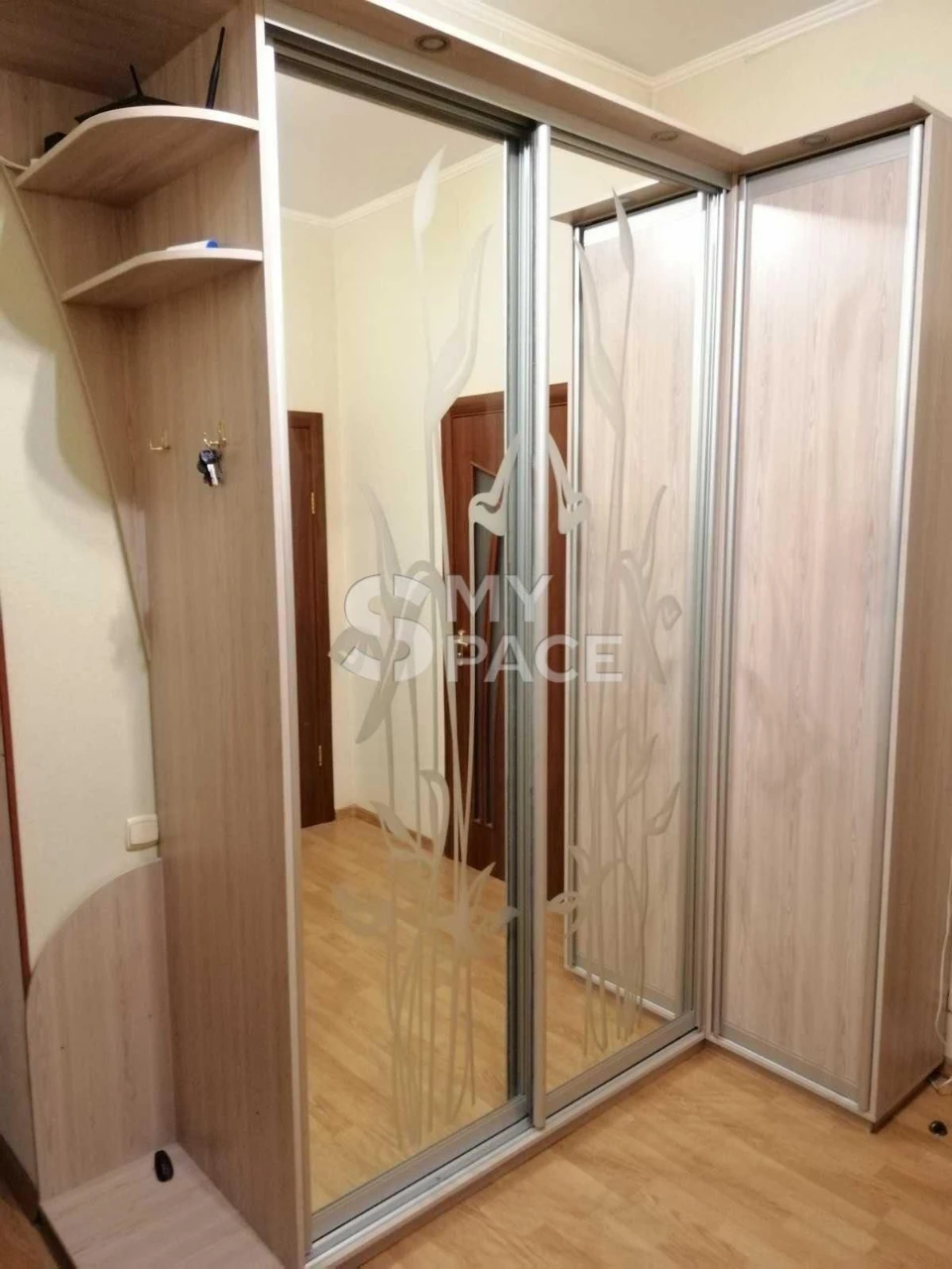 Sale of a spacious 2-room apartment near the forest, 60.1 sq m, 3-meter ceilings