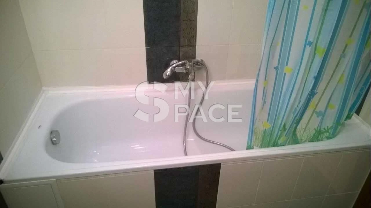 Sale of a spacious 2-room apartment near the forest, 60.1 sq m, 3-meter ceilings