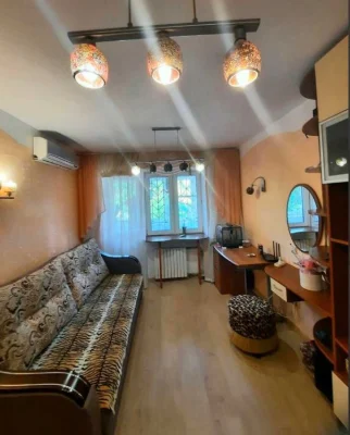 Продам 2 ком. квартиру на ул. Посмитного 7ст. Фонтана Аркады