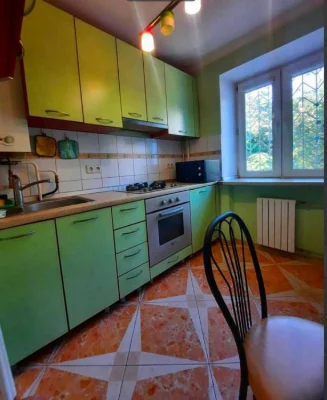 Продам 2 ком. квартиру на ул. Посмитного 7ст. Фонтана Аркады