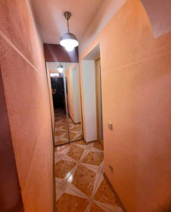 Продам 2 ком. квартиру на ул. Посмитного 7ст. Фонтана Аркады