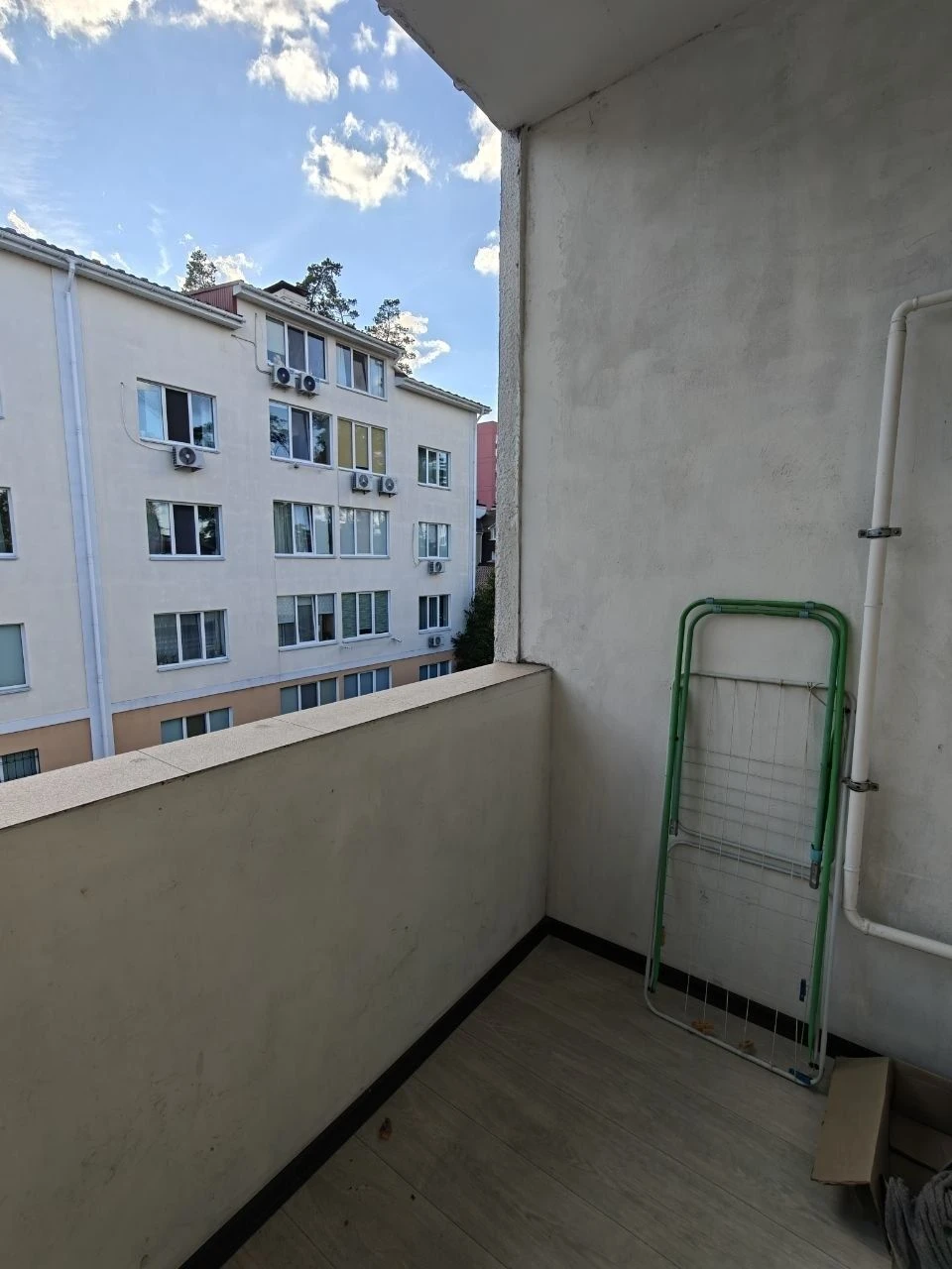 Spacious 1-bedroom apartment near Central Park. State-owned.