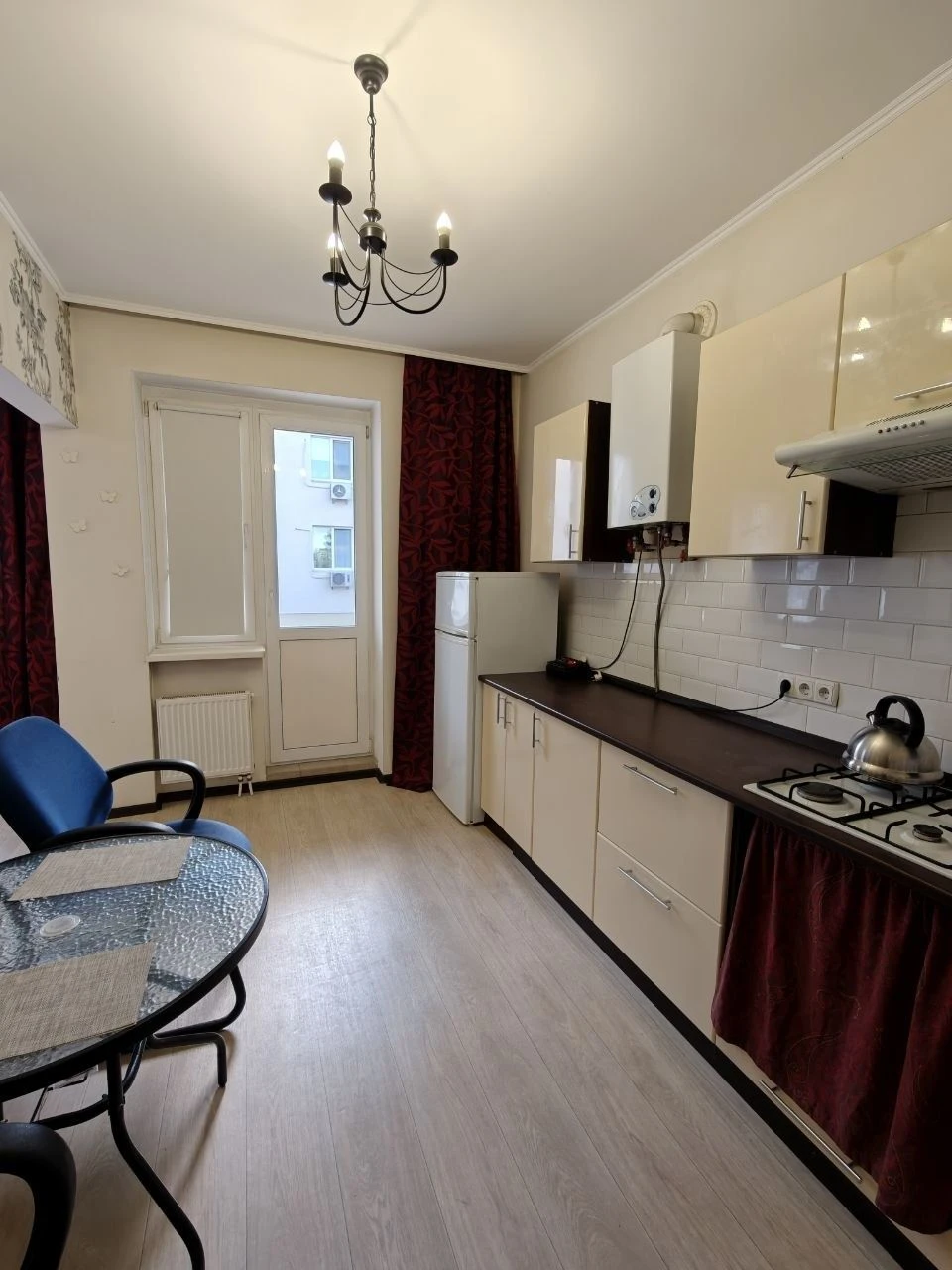 Spacious 1-bedroom apartment near Central Park. State-owned.