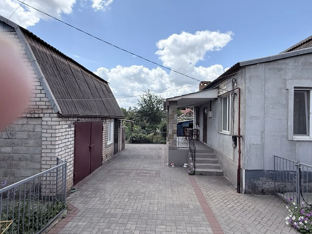 Продається будинок у Карнаватці