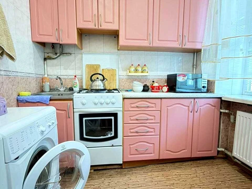 Apartment. Kharkiv, Bohdan Khmelnytsky Boulevard