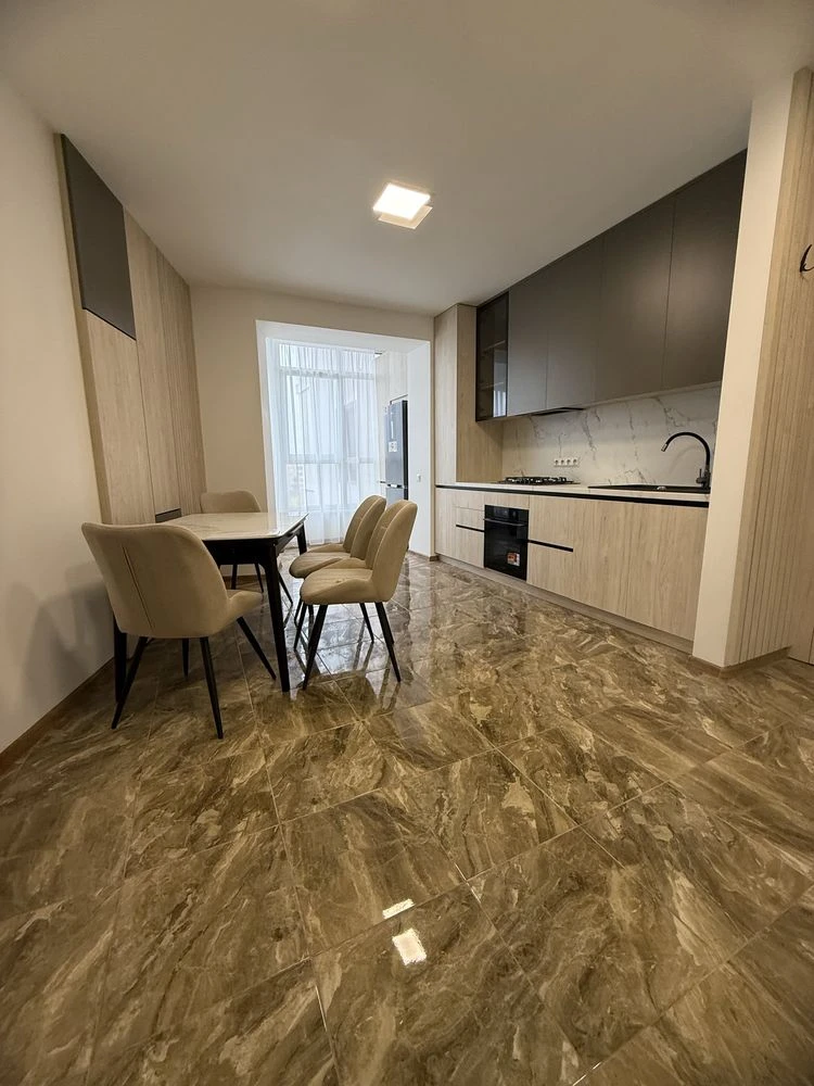 One-bedroom apartment renovated in the city center
