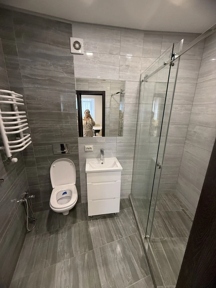One-bedroom apartment renovated in the city center