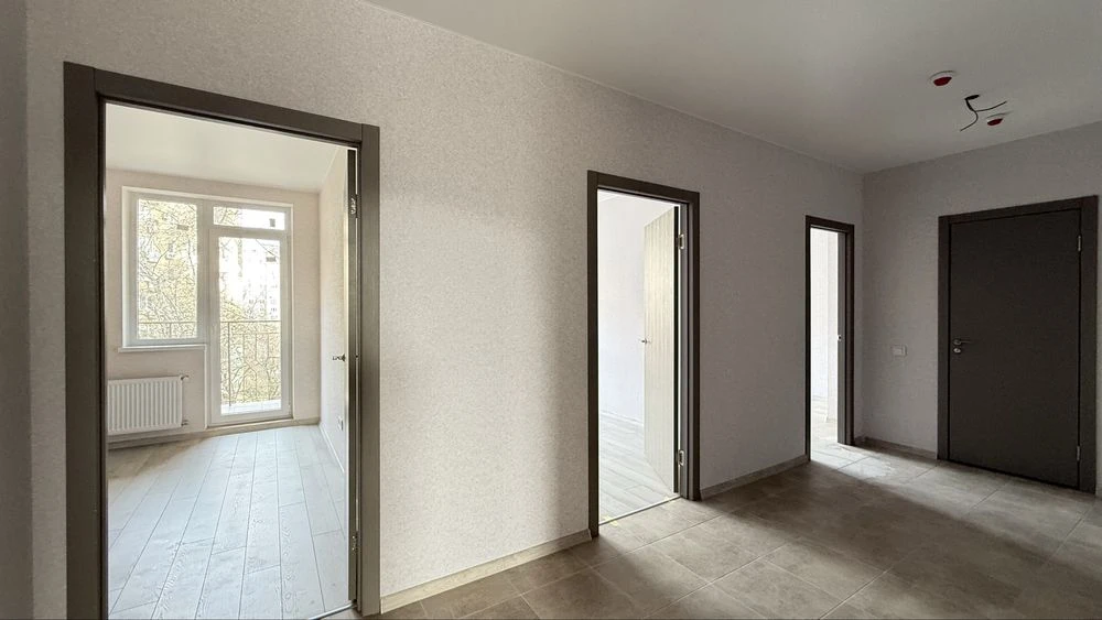 I will sell a renovated 3-room apartment in Glushko, Odesskie residential complex