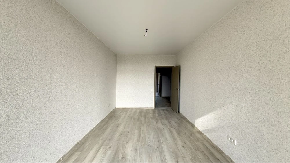 I will sell a renovated 3-room apartment in Glushko, Odesskie residential complex