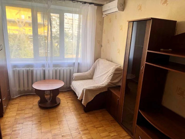 Apartment. Obolonsky Prospect, Kyiv