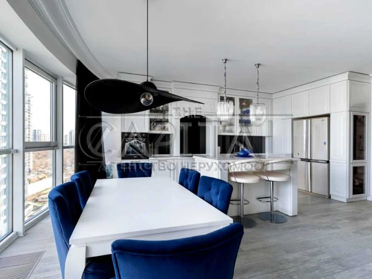 Apartment. Zarychna Street, Kyiv