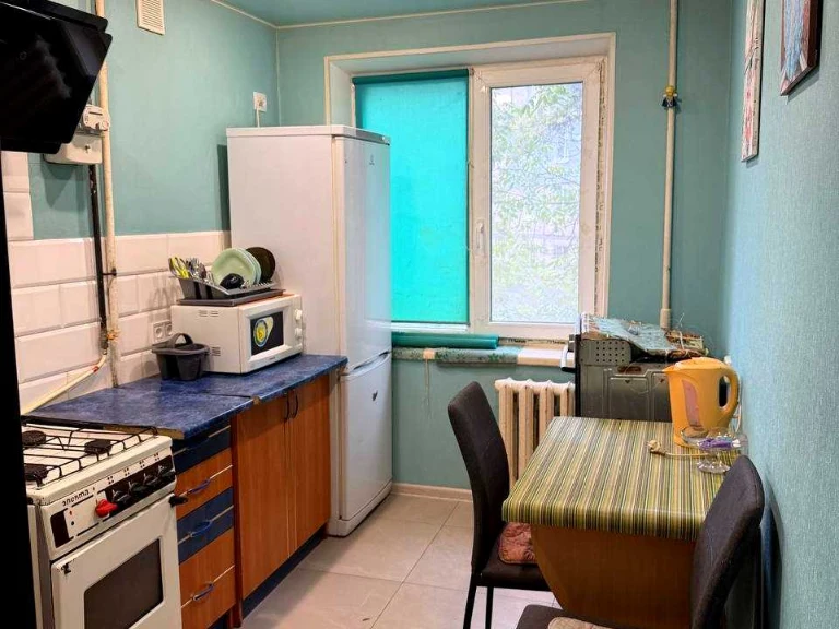 Apartment. Dnipro, Naberezhna Perevoy, Street