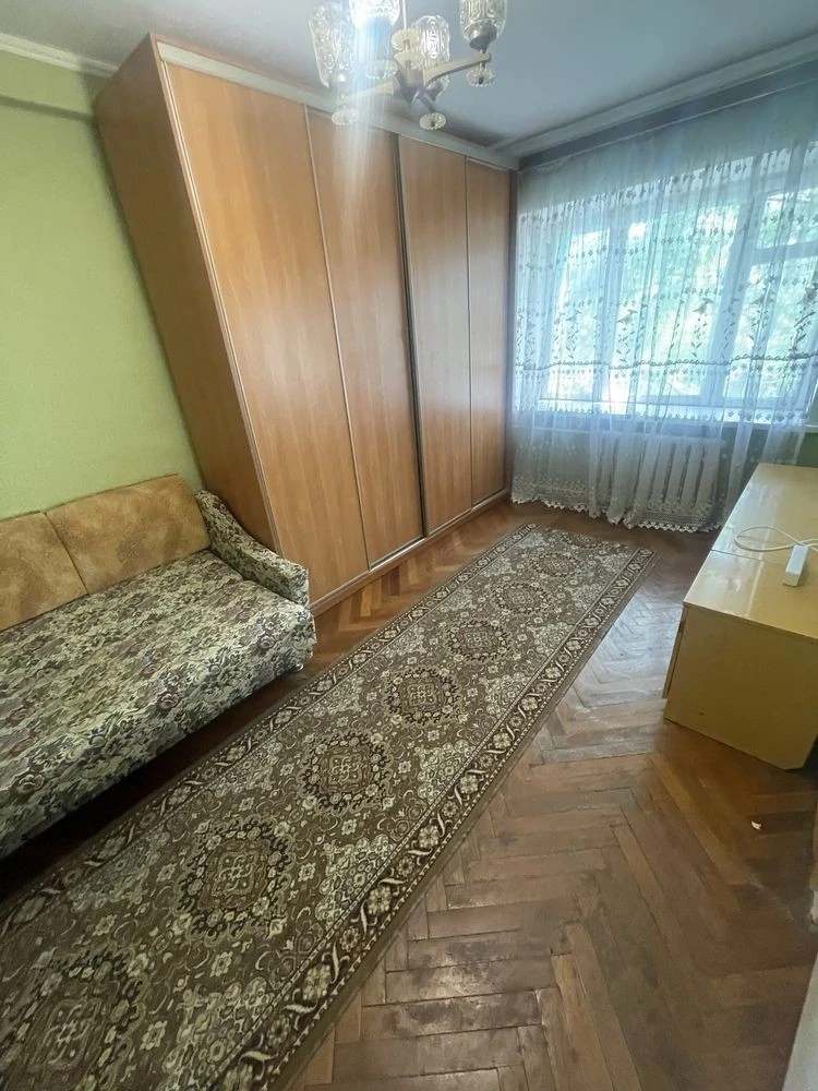 Продаж, Куренівка вул. Тульчинська, 3. охайна 2 к. квартира