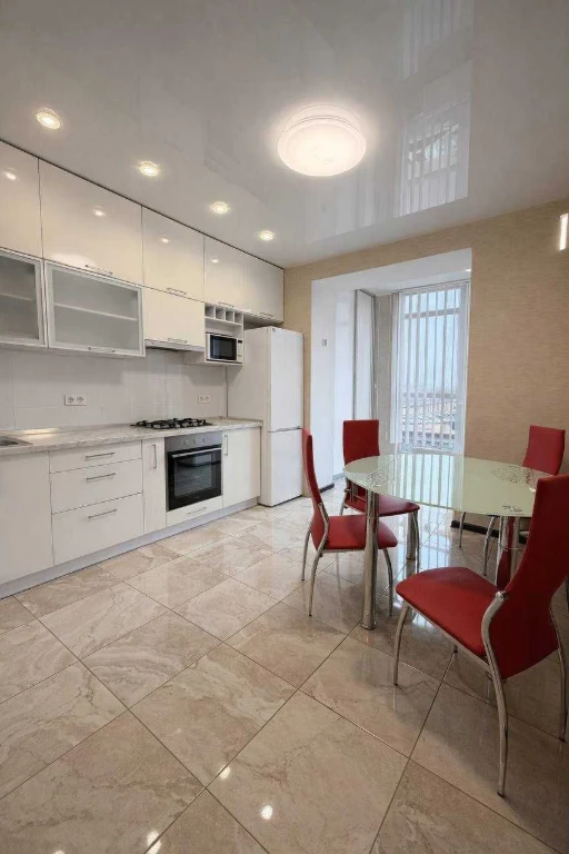 Sale of a 3-room apartment in residential complex "Happy Zaporizhye Highway 28"