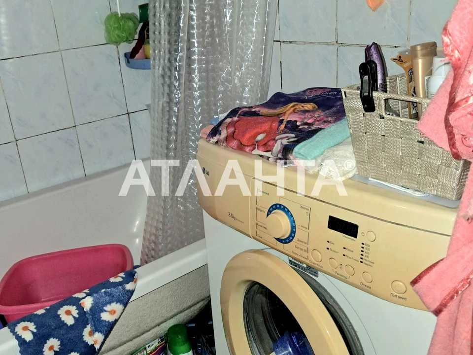 Apartment. Odessa, 40-Richya Obohrany Odesy street.