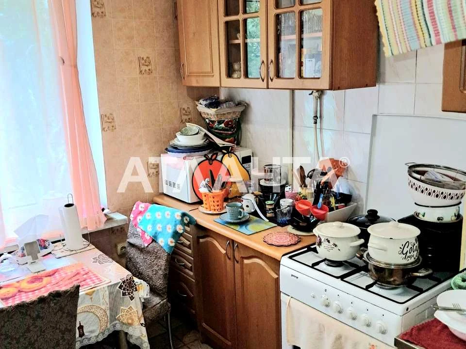 Apartment. Odessa, 40-Richya Obohrany Odesy street.