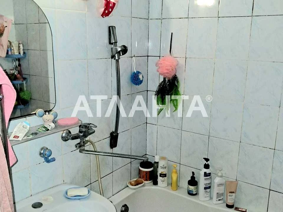 Apartment. Odessa, 40-Richya Obohrany Odesy street.