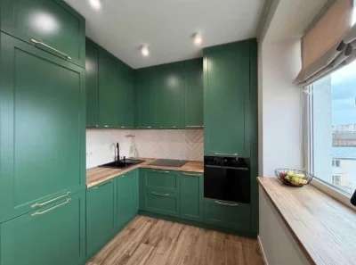Stylish 2-bedroom apartment with custom renovation in
