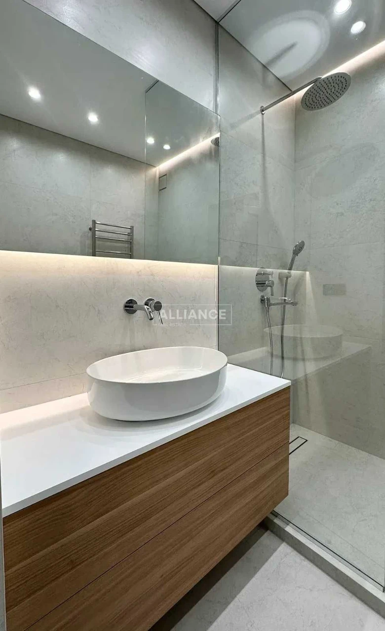 Fully furnished apartment on the shores of the city Lake in the Millennium residential complex