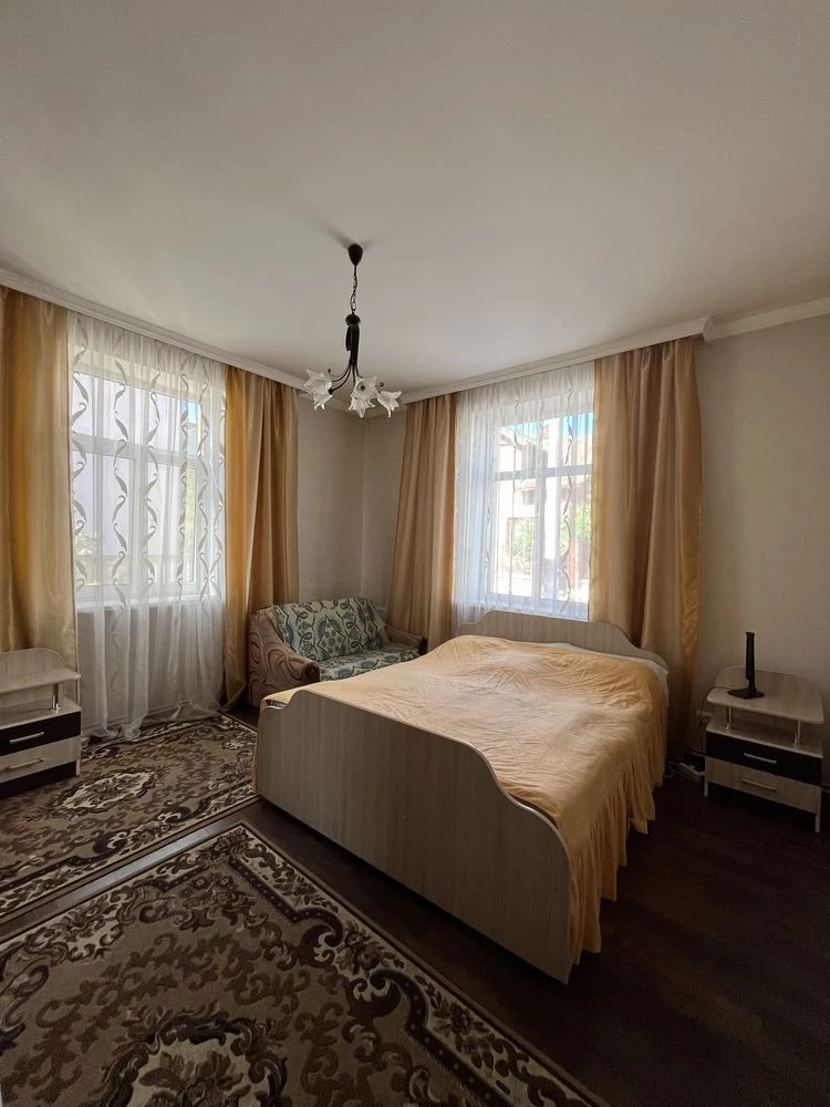 Ready semi-detached house in the Park Шевchenko area