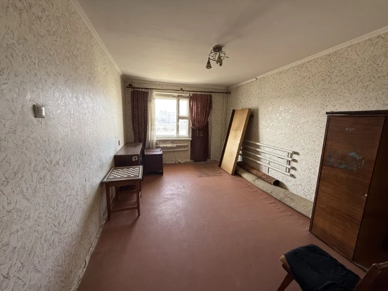 For Sale: One-Bedroom Apartment