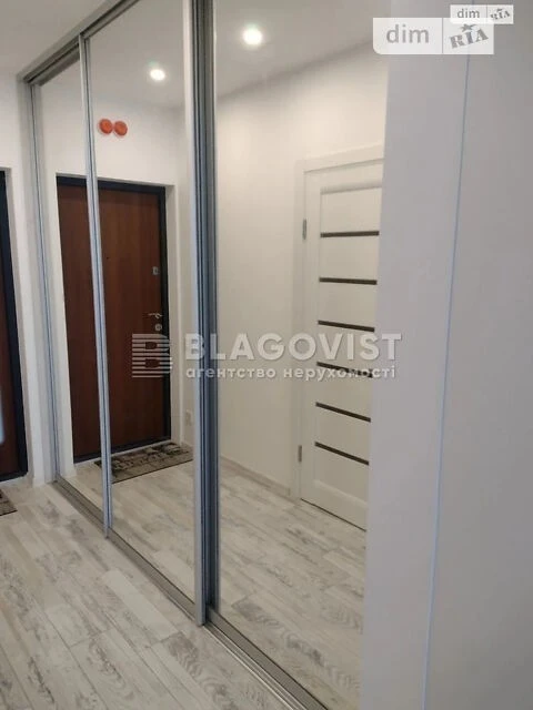 Sale of 1-room apartment 37.7 sq. m. on Mykhaylo Maksymovycha st. 26