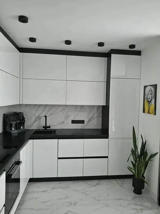 1 room apartment in a new renovation in the "Manhattan" residential complex - 1 house!