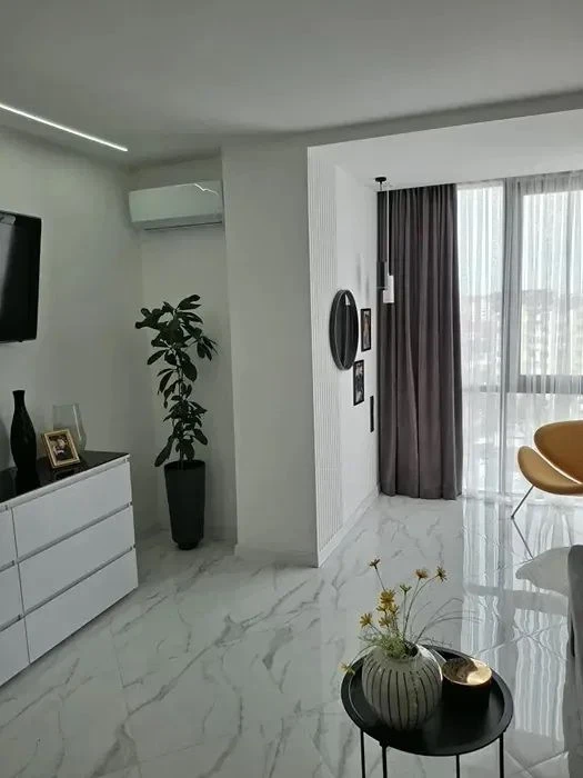 1 room apartment in a new renovation in the "Manhattan" residential complex - 1 house!