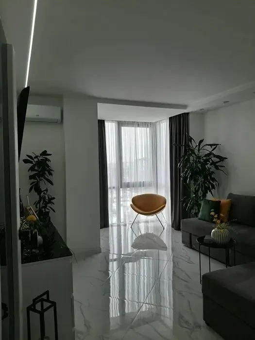 1 room apartment in a new renovation in the "Manhattan" residential complex - 1 house!