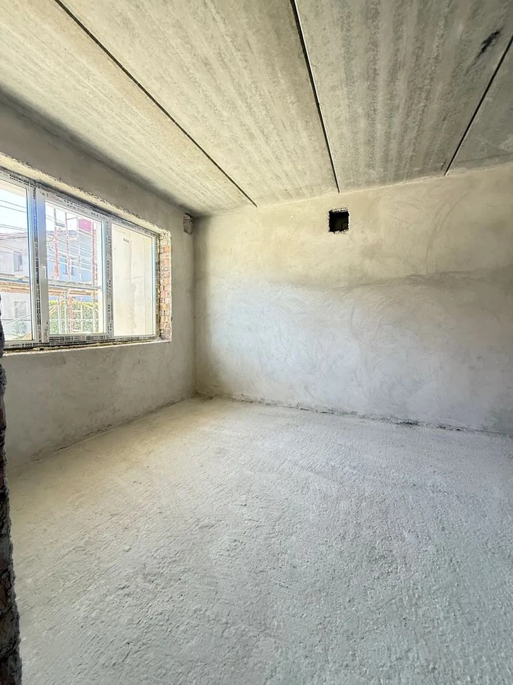 Duplex for sale in Ivano-Frankivsk, ready for renovation