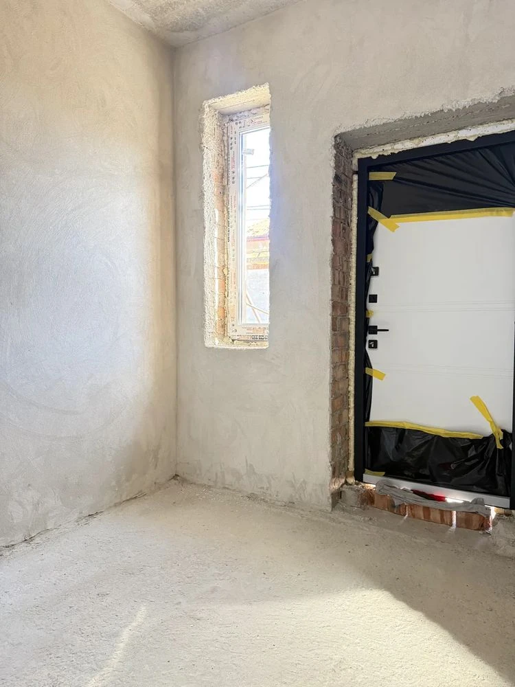 Duplex for sale in Ivano-Frankivsk, ready for renovation