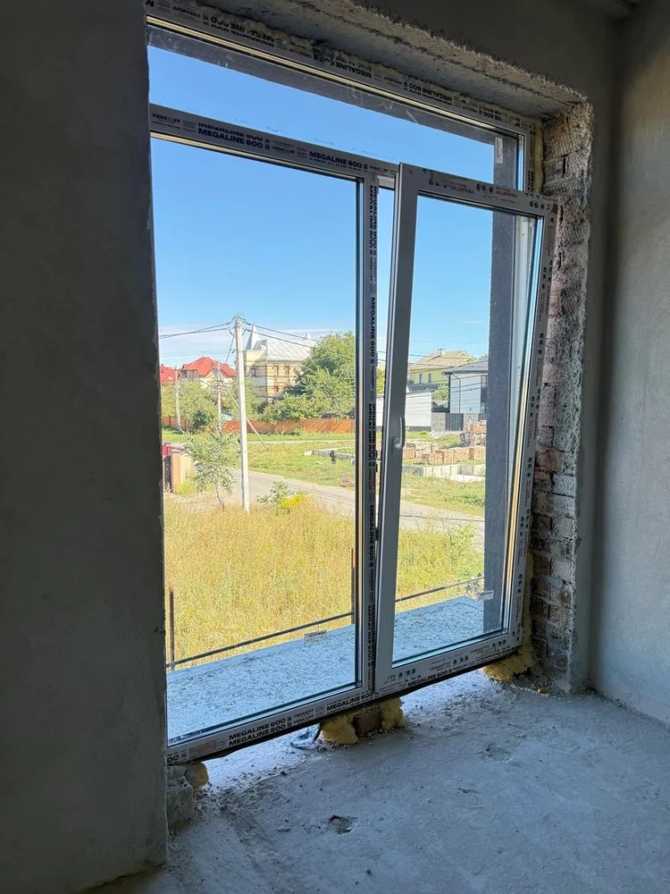 Duplex for sale in Ivano-Frankivsk, ready for renovation