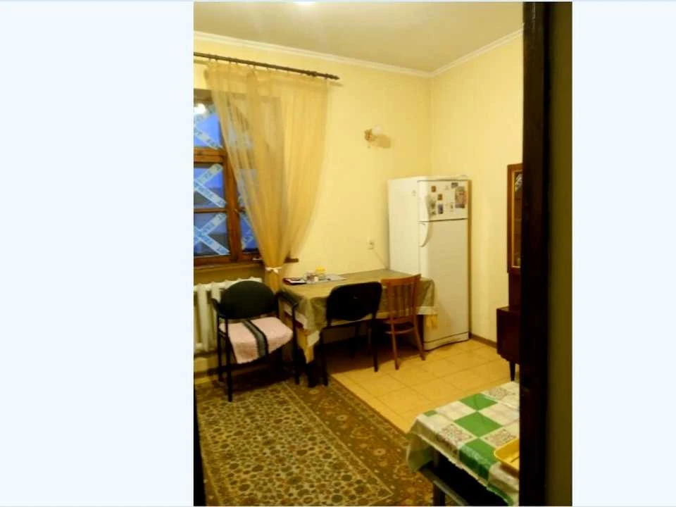 Квартира. Киев, проспект Леси Курбасы