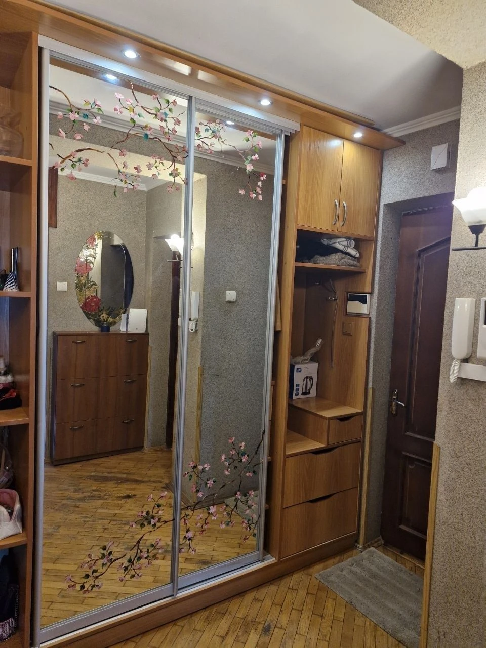 Spacious 4-bedroom apartment in Lviv, Perfetzky Street, FOR SALE