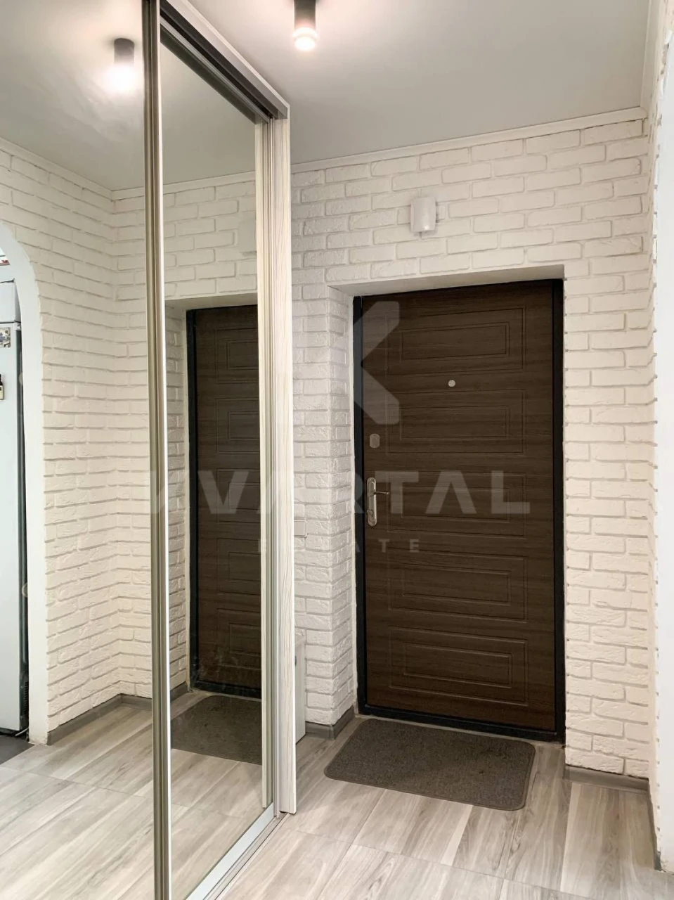 Spacious 2-bedroom apartment with renovation, Irpin, Mortgage, available