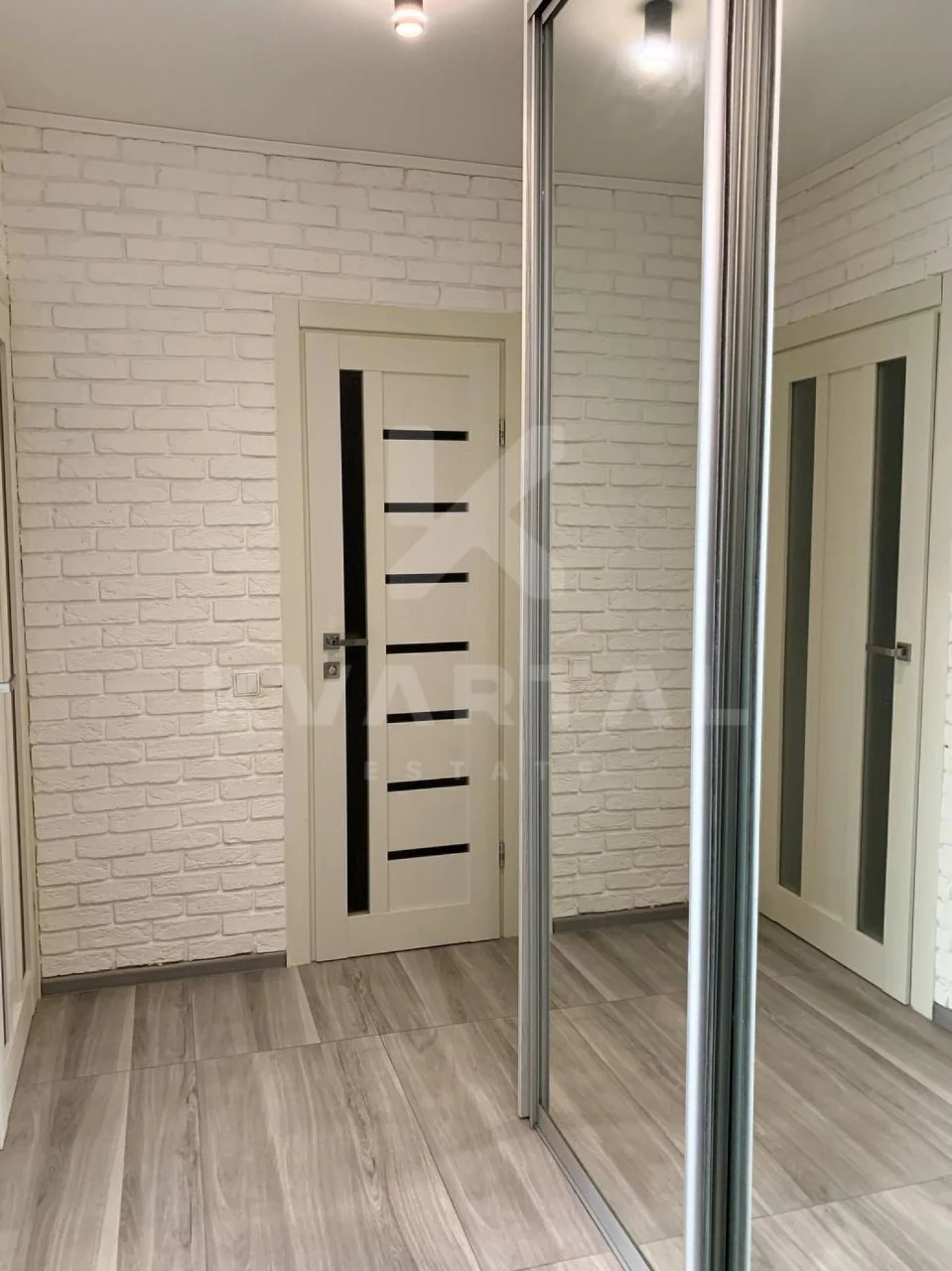 Spacious 2-bedroom apartment with renovation, Irpin, Mortgage, available
