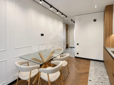 CERTIFICATE! Two-bedroom apartment with designer renovation in