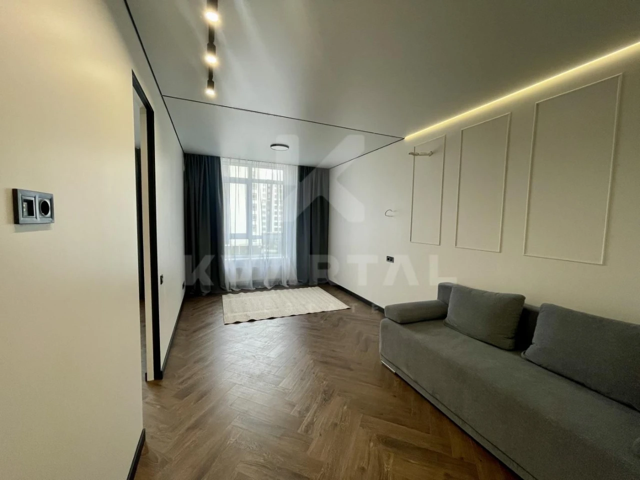 CERTIFICATE! Two-bedroom apartment with designer renovation in