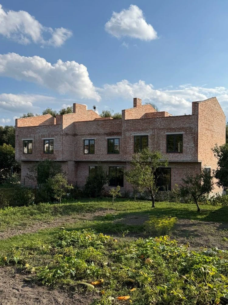 Продаж коттеджей в г.Львов ул.Шевченка 195а
