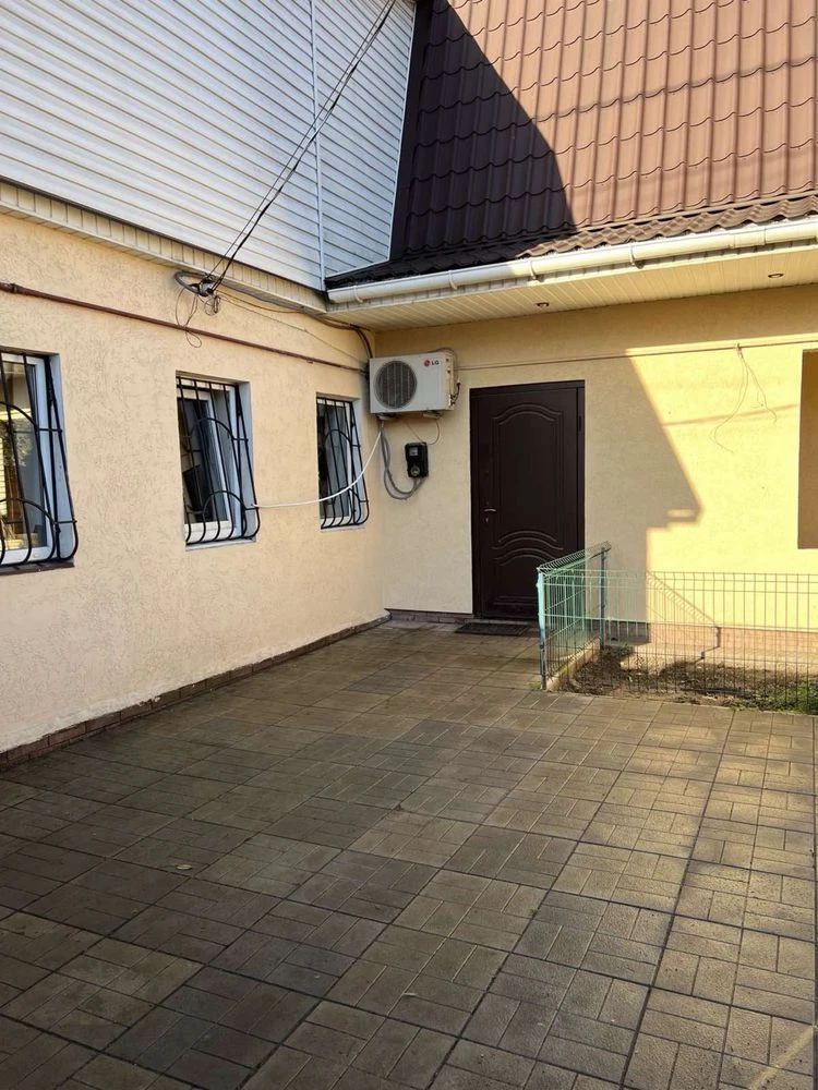 Продам  дом 95 м² с собственным двором