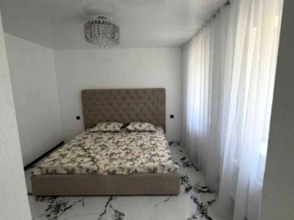 Будинок. Дніпро, Поздовжня вул.