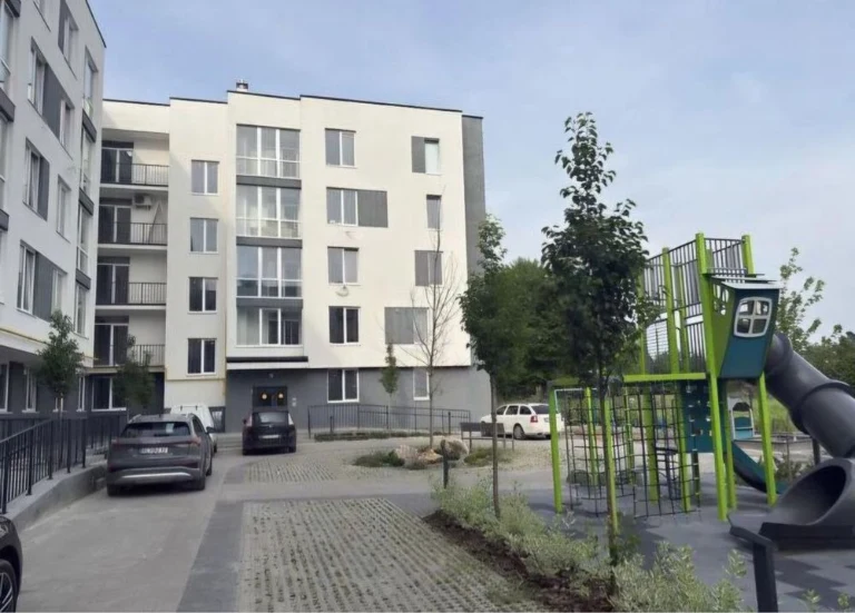 Sale of 2 rooms + kitchen in a completed new building, Vulevska Street