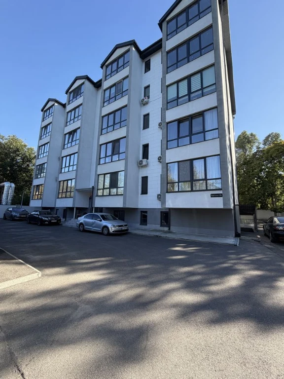 Apartment for sale in a new building in Berezynce, gated community.