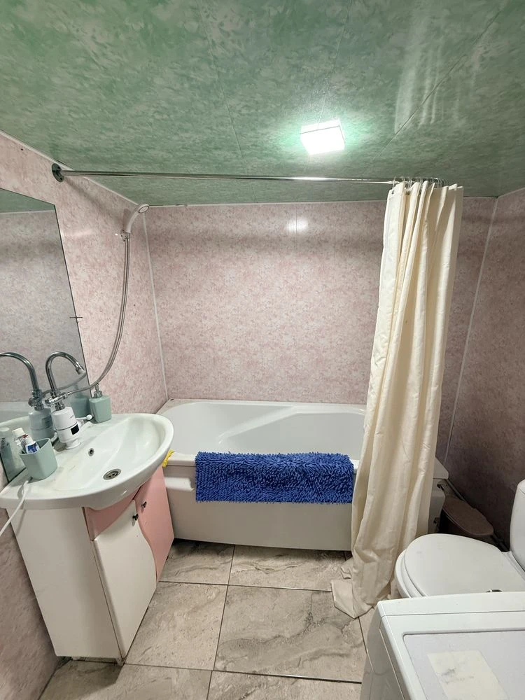 House with generator and air conditioner for sale in Korsun-Shevchenkivsky