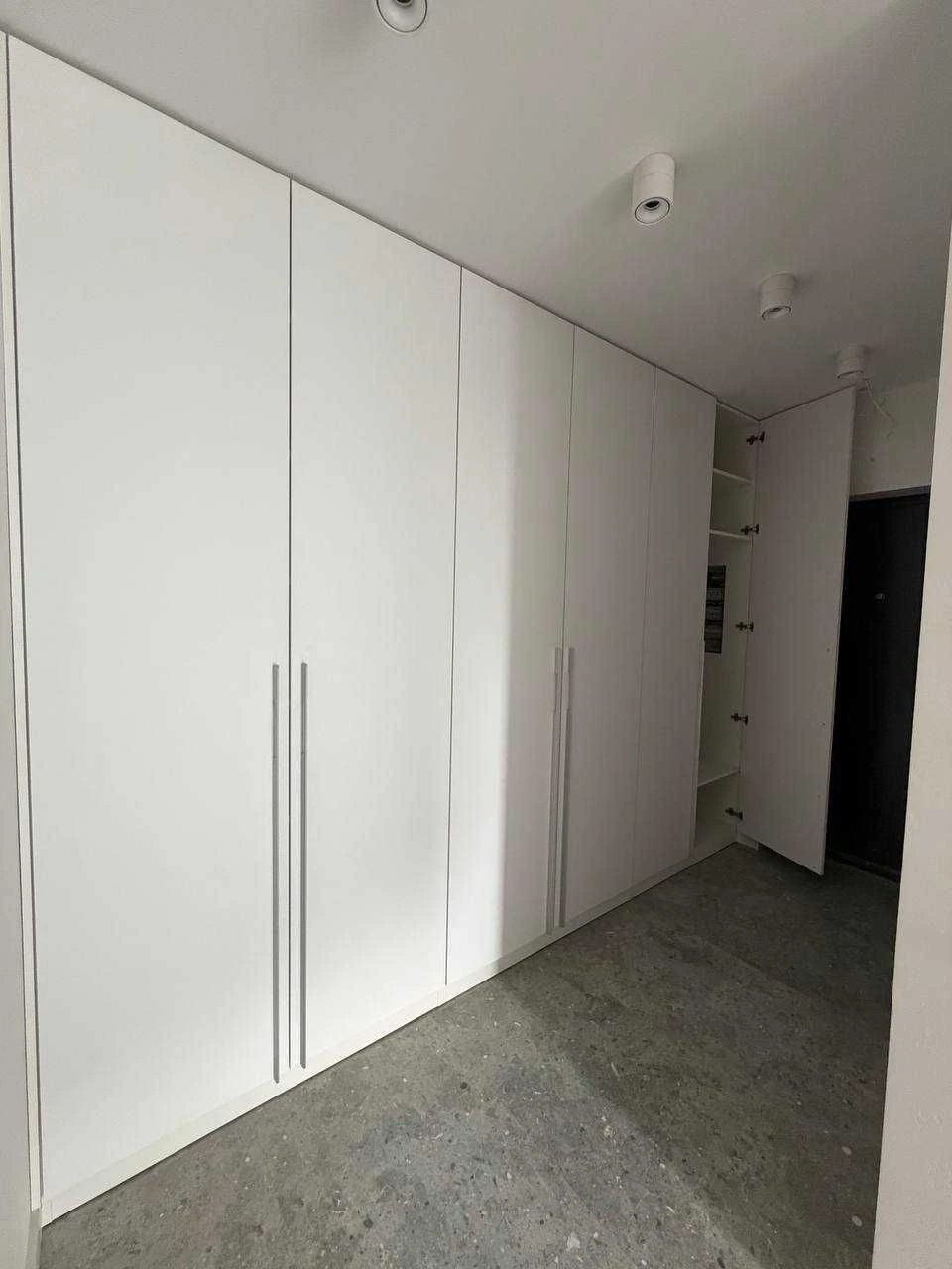 Sale of a 3-bedroom apartment in the Great 90m2 residential complex